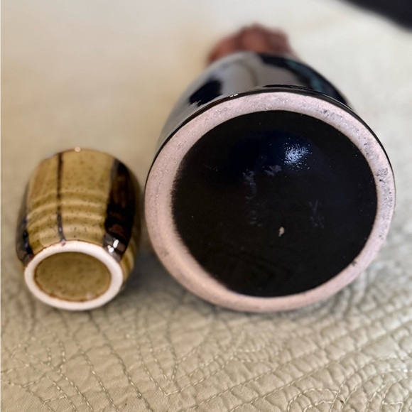 Vintage Elegant Black Ceramic Asian Sake Set - Picture 3 of 3